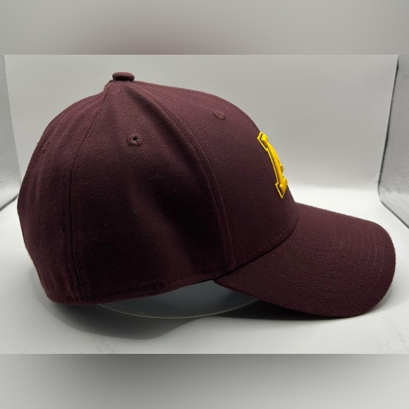 ⚾️🏀🏈 - Minnesota Golden Gophers ball cap. Goldie - Picture 7 of 10